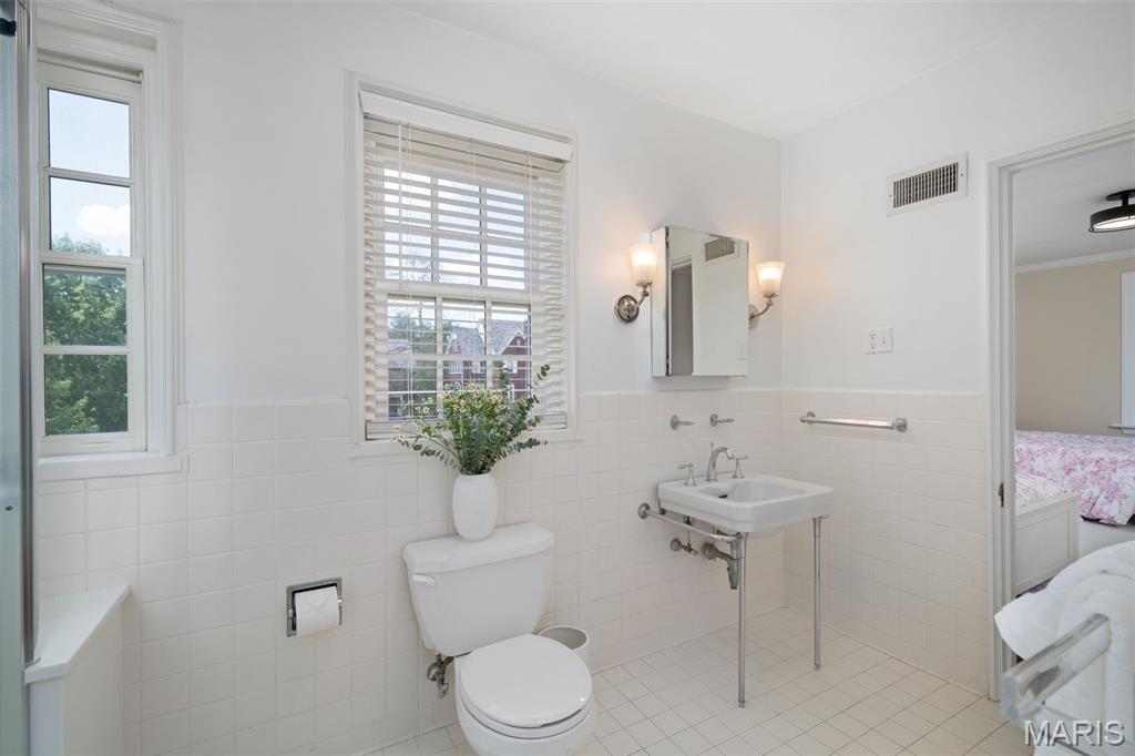 20 Ridgemoor Drive Clayton, MO 63105 - Photo 43 of 76