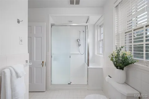 $1,799,900 | 20 Ridgemoor Drive, Clayton, MO 63105