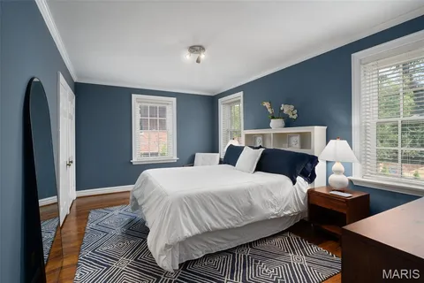 $1,799,900 | 20 Ridgemoor Drive, Clayton, MO 63105