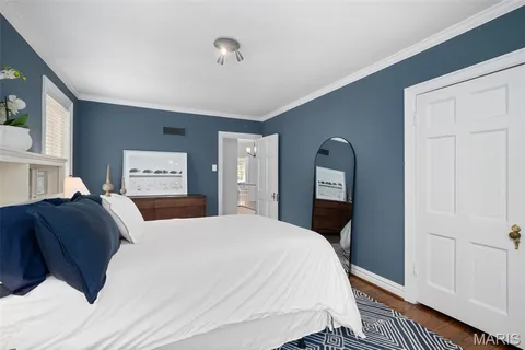 $1,799,900 | 20 Ridgemoor Drive, Clayton, MO 63105