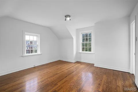 $1,799,900 | 20 Ridgemoor Drive, Clayton, MO 63105