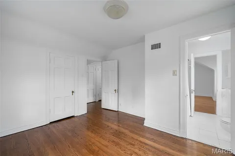 $1,799,900 | 20 Ridgemoor Drive, Clayton, MO 63105