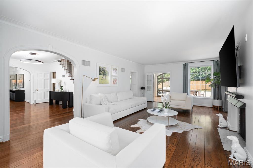 20 Ridgemoor Drive Clayton, MO 63105 - Photo 9 of 76