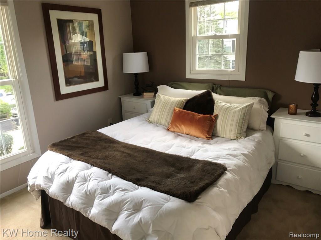 1352 Crescent Lane Rochester Hills, MI 48306 - Photo 34 of 58