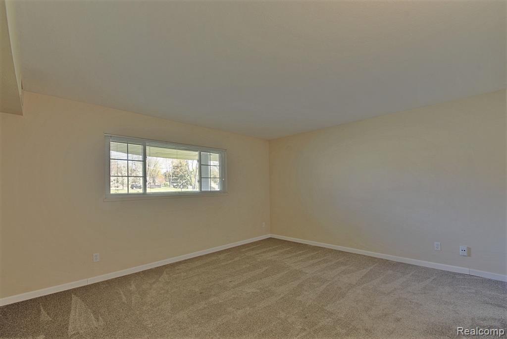 2377 Walton Boulevard, Unit 10 Rochester Hills, MI 48309 - Photo 11 of 15