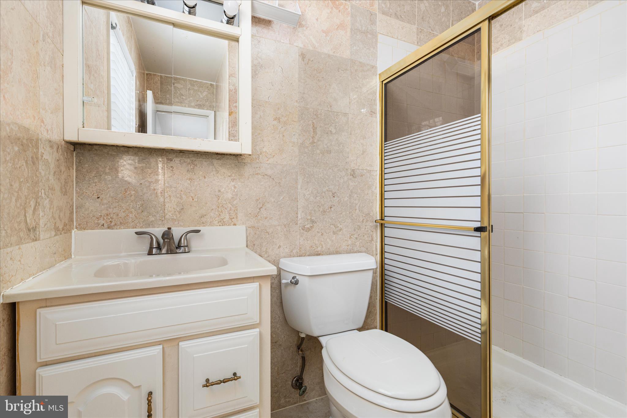 7201 Sydenstricker Road Springfield, VA 22152 - Photo 10 of 24 2 of 2 Full Bathrooms