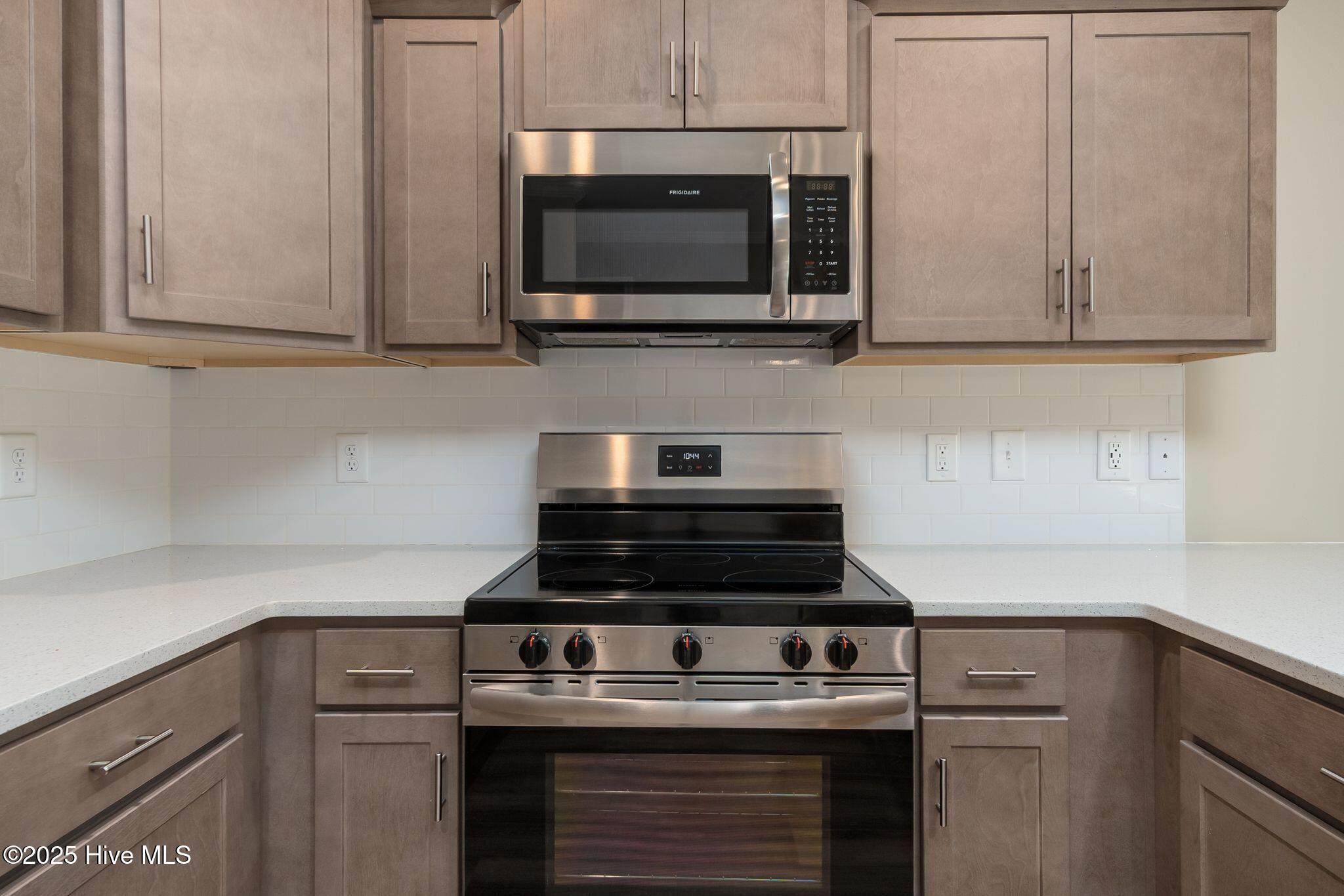 110 Bridge Point Circle Cedar Point, NC 28584 - Photo 11 of 48 Kithen