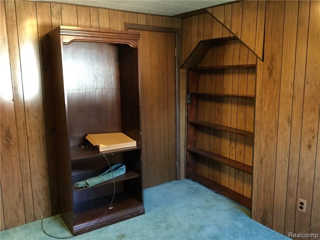 24700 Wick Road Taylor, MI 48180 - Photo 17 of 19 860C4A2C-F394-4656-A65A-919353F7AB33.jpeg