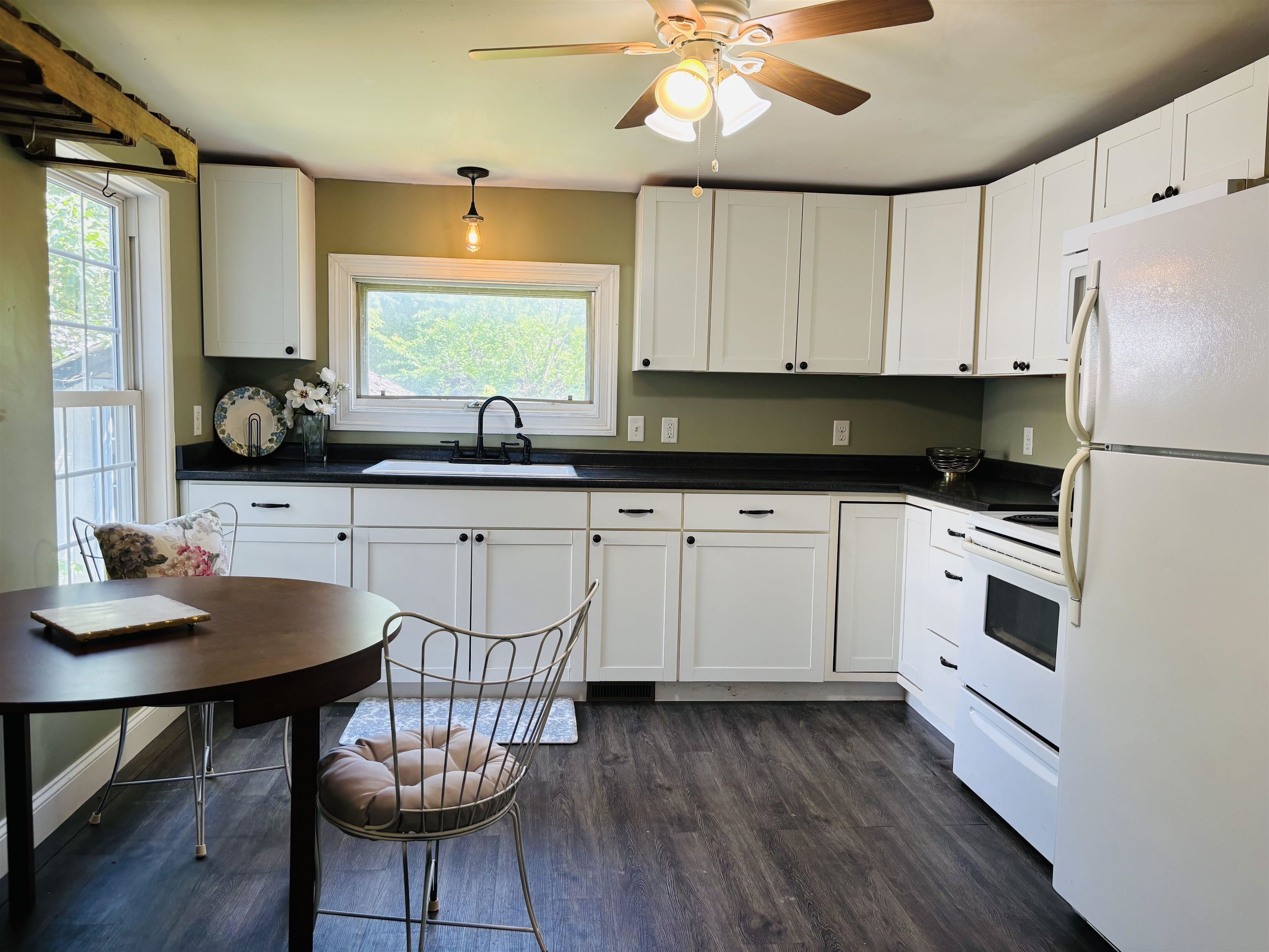 41 New Street Swanton, VT 05488 - Photo 3 of 26