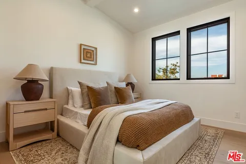 $3,995,000 | 7419 Alverstone Avenue, Los Angeles, CA 90045