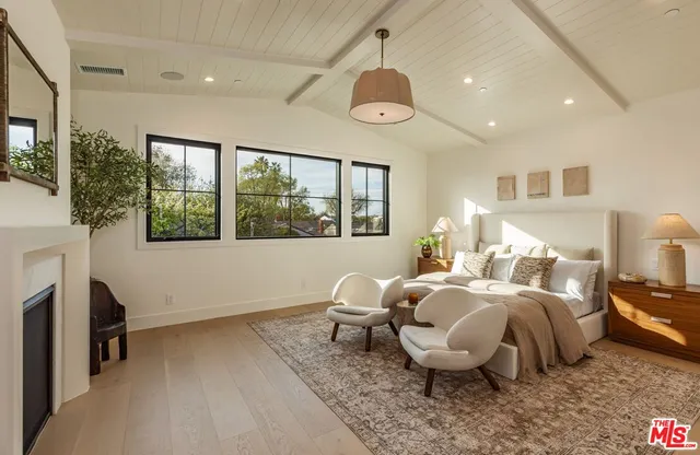 $3,995,000 | 7419 Alverstone Avenue, Los Angeles, CA 90045