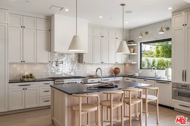 $3,995,000 | 7419 Alverstone Avenue, Los Angeles, CA 90045