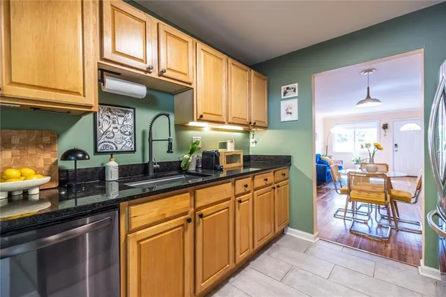 $249,000 | 520 Park Avenue Southeast, Unit 9, Atlanta, GA 30312