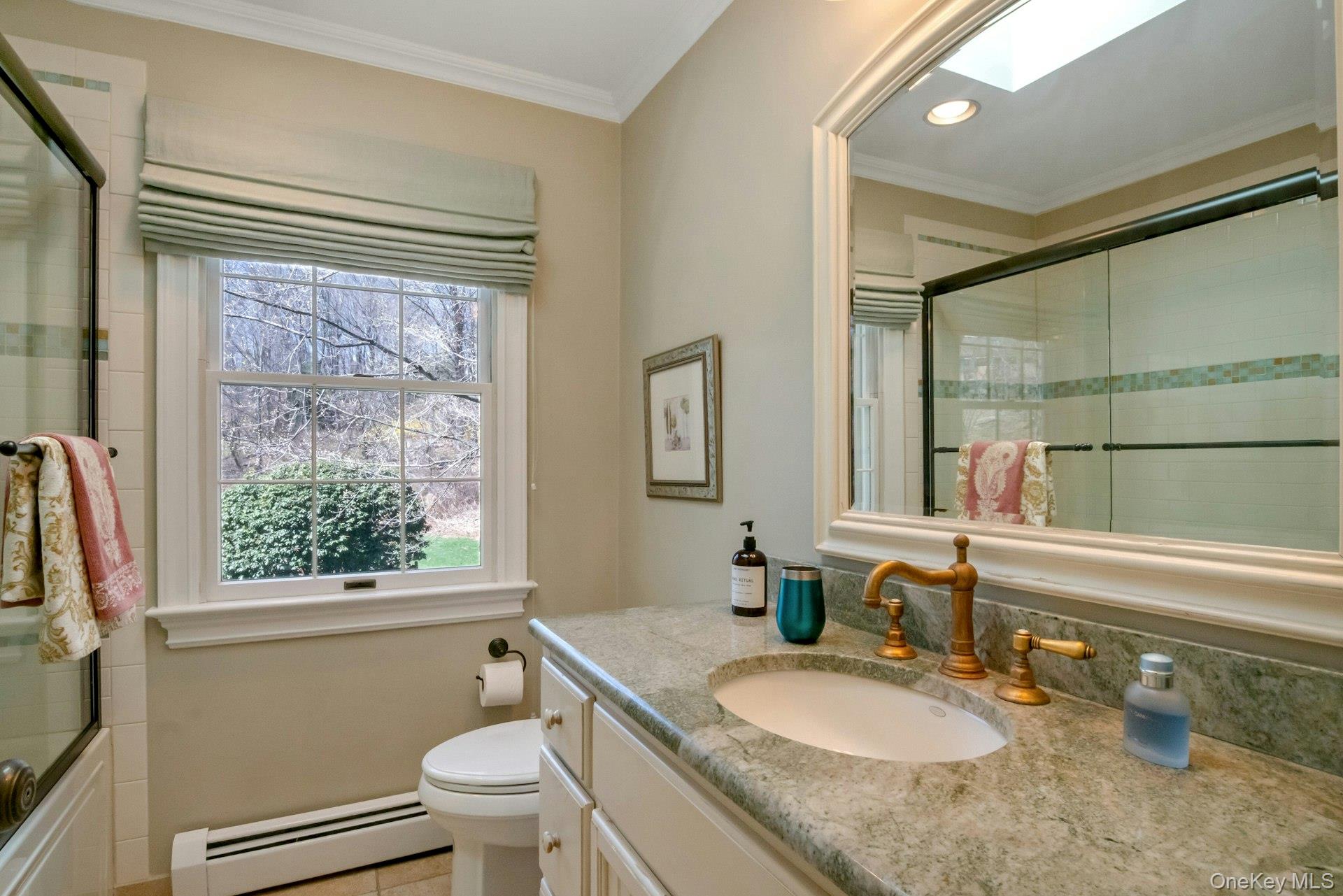 83 Upper Shad Road Pound Ridge, NY 10576 - Photo 23 of 48 Hallway bath
