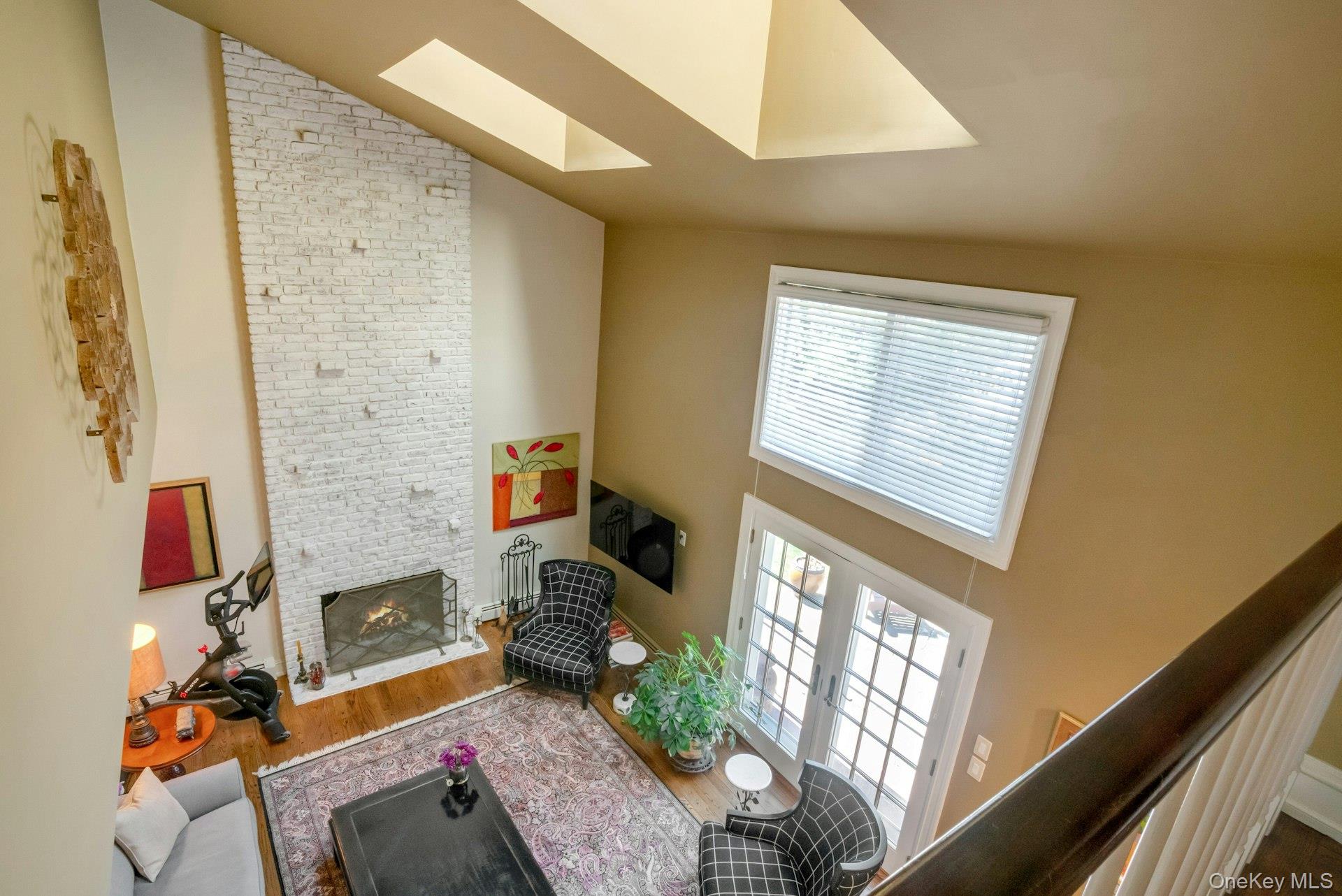 83 Upper Shad Road Pound Ridge, NY 10576 - Photo 25 of 48 Vaulted living room