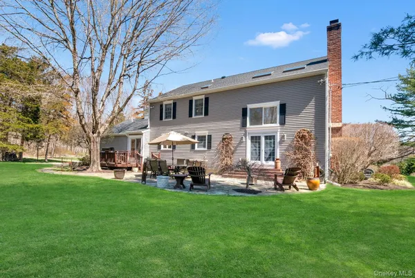$1,700,000 | 83 Upper Shad Road, Pound Ridge, NY 10576