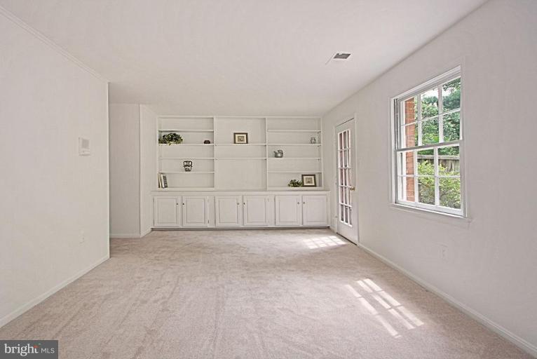 8108 Sleepy View Lane Springfield, VA 22153 - Photo 22 of 29 Family Room #2
