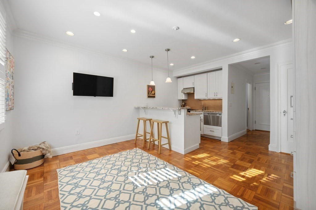 56 Commonwealth Avenue, Unit 53 Boston, MA 02116 - Photo 7 of 17