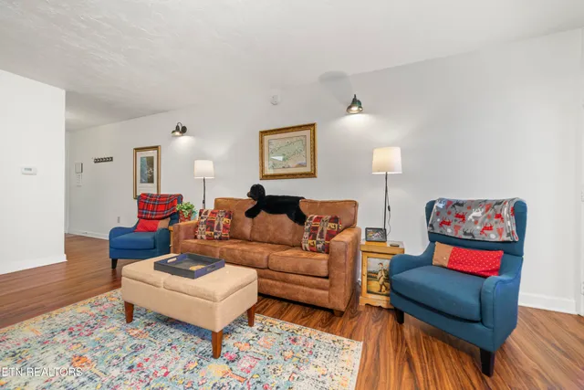 $379,000 | 102 Baskins Creek Bypass, Unit 507, Gatlinburg, TN 37738