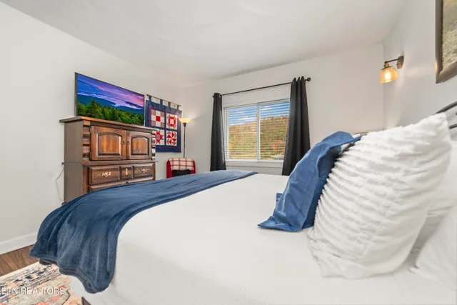 $379,000 | 102 Baskins Creek Bypass, Unit 507, Gatlinburg, TN 37738