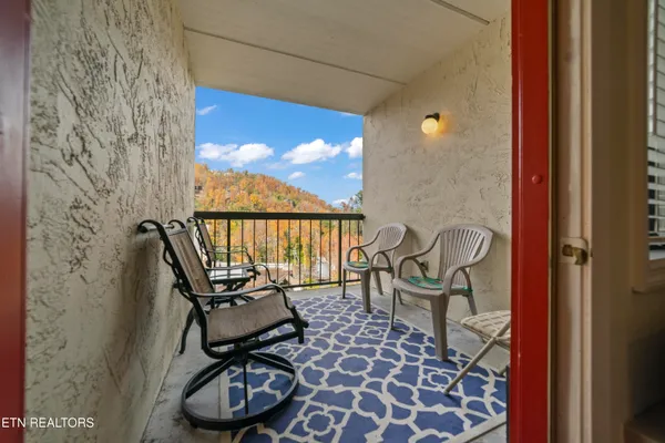 $364,000 | 102 Baskins Creek Bypass, Unit 507, Gatlinburg, TN 37738