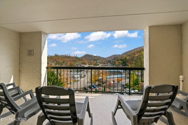 $379,000 | 102 Baskins Creek Bypass, Unit 507, Gatlinburg, TN 37738
