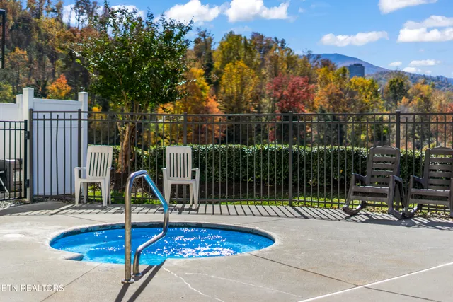 $379,000 | 102 Baskins Creek Bypass, Unit 507, Gatlinburg, TN 37738