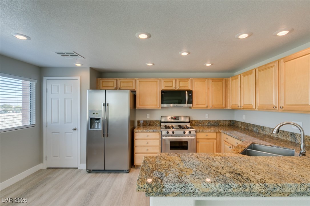 10600 Amber Ridge Drive, Unit 203 Las Vegas, NV 89144 - Photo 3 of 49