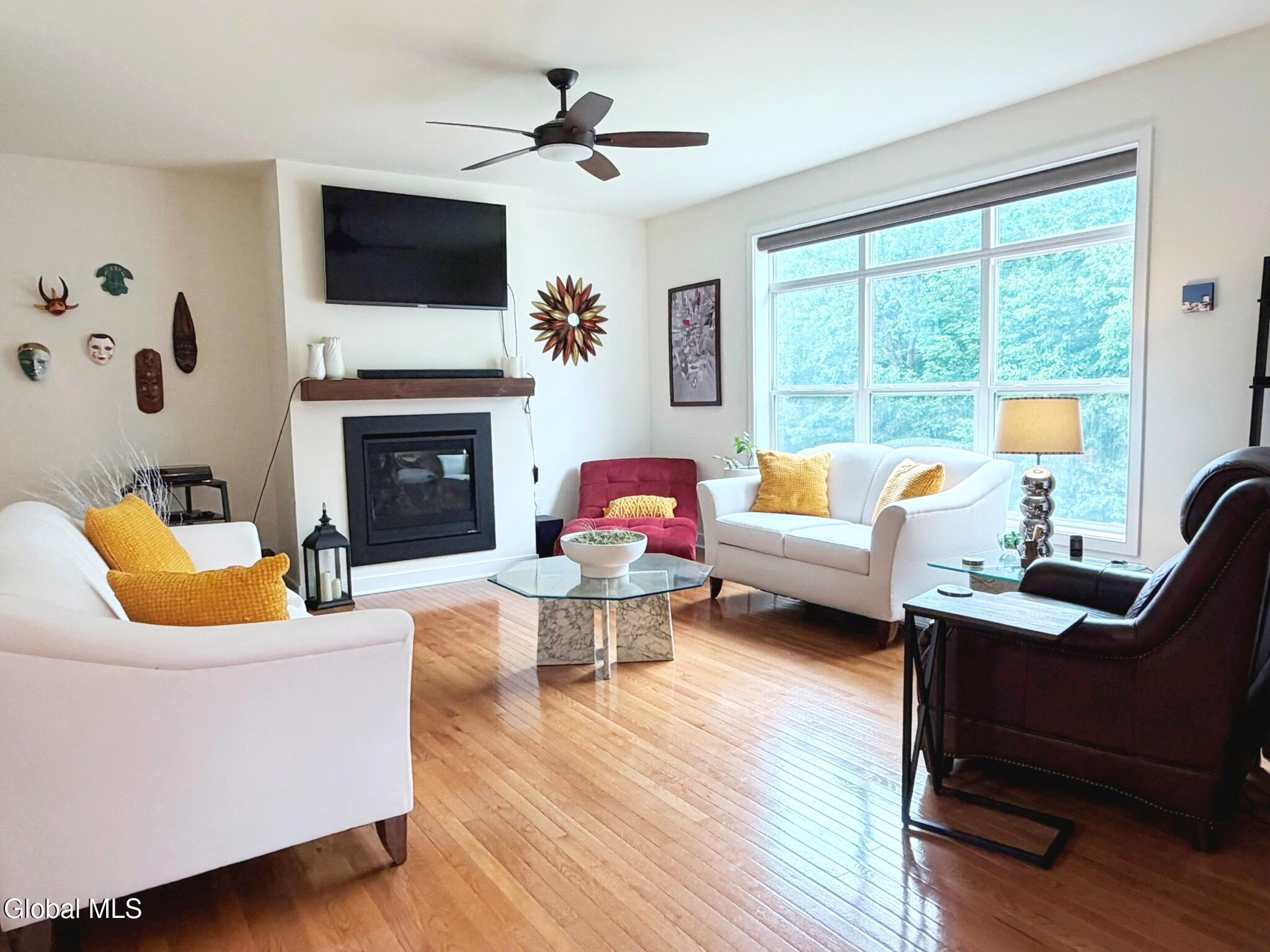 905 Ridgeview Circle Schodack, NY 12033 - Photo 23 of 61 Living Room w/ Gas FP