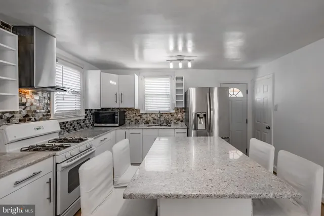 $379,900 | 148 Meadowbrook Avenue, Upper Darby, PA 19082