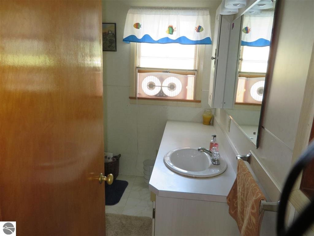 8494 South Schomberg Road Cedar, MI 49621 - Photo 28 of 53 1797825-28.JPG
