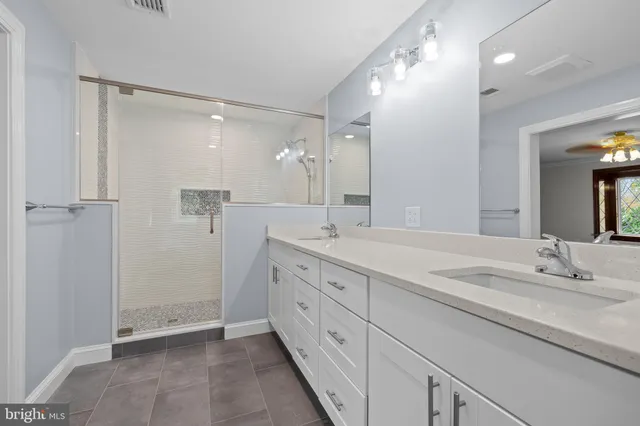 $850,000 | 2 Meng Road, Schwenksville, PA 19473