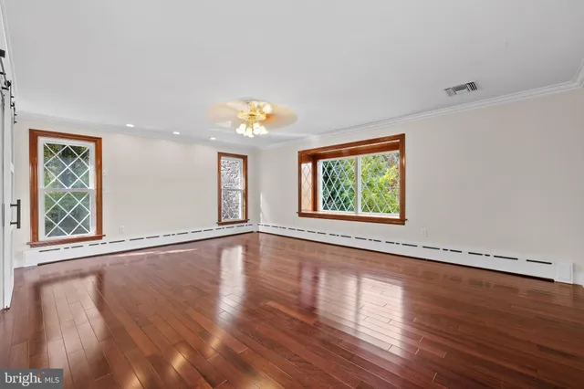 $850,000 | 2 Meng Road, Schwenksville, PA 19473