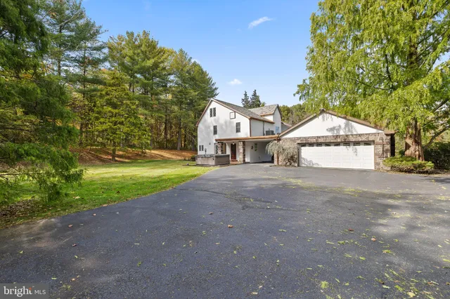 $850,000 | 2 Meng Road, Schwenksville, PA 19473