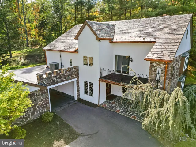 $850,000 | 2 Meng Road, Schwenksville, PA 19473