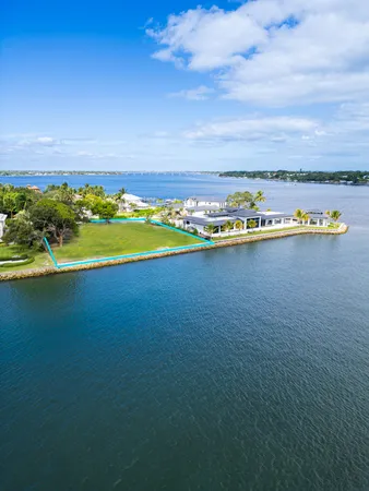 $4,200,000 | 4082 Southeast Old St Lucie Boulevard, Stuart, FL 34996