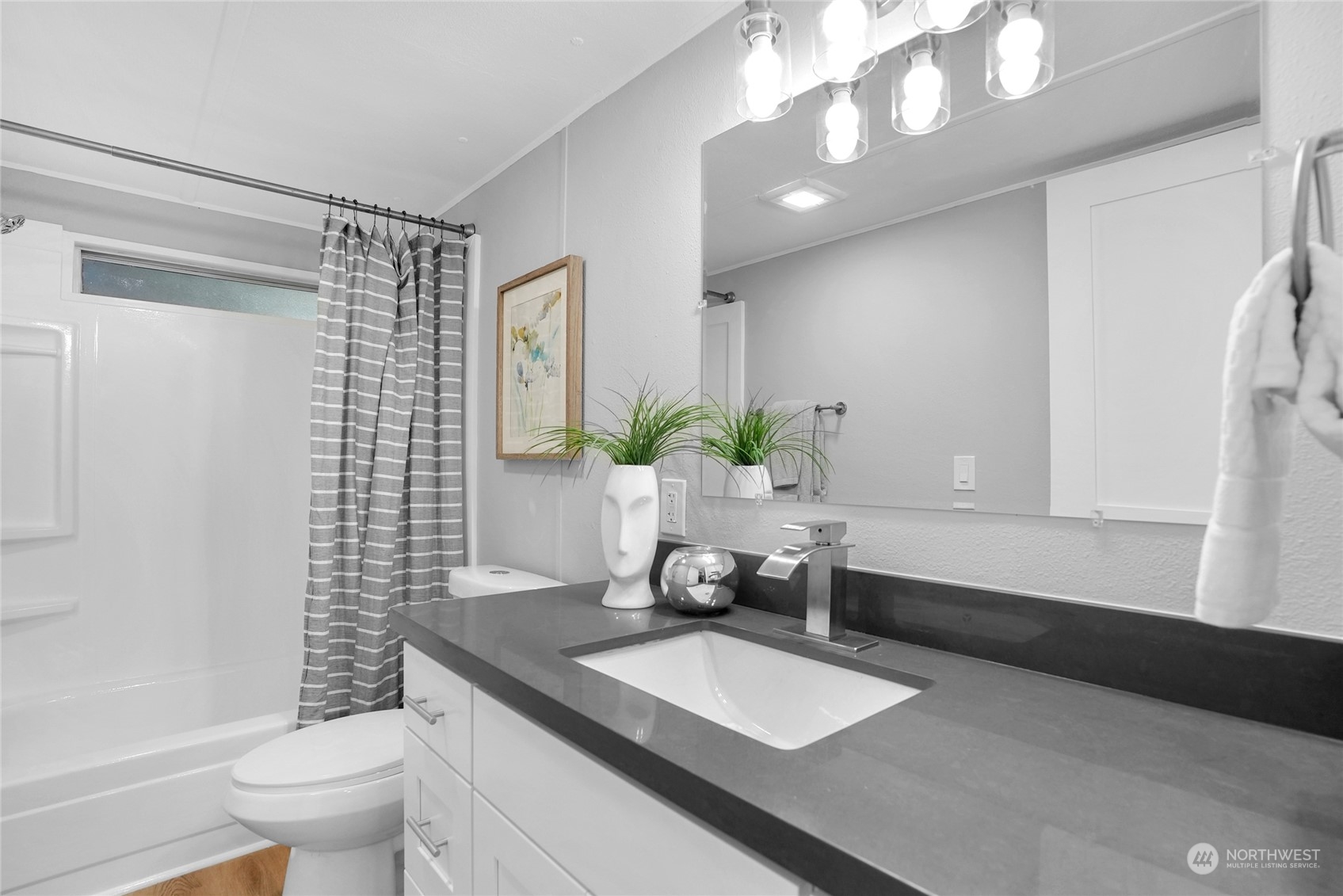 12611 Northeast 189th Street Bothell, WA 98011 - Photo 21 of 25 Gallery Image 21