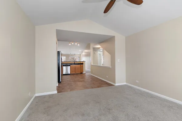 $2,700 | 240 Camel Bend Court, Schaumburg, IL 60107