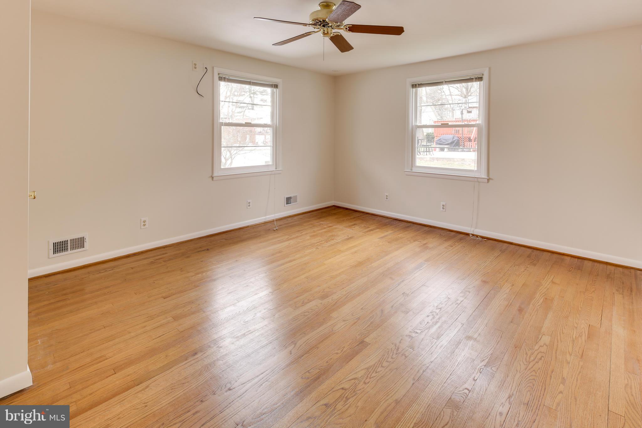 211 East Ridgely Road Lutherville-Timonium, MD 21093 - Photo 14 of 30 Bedroom