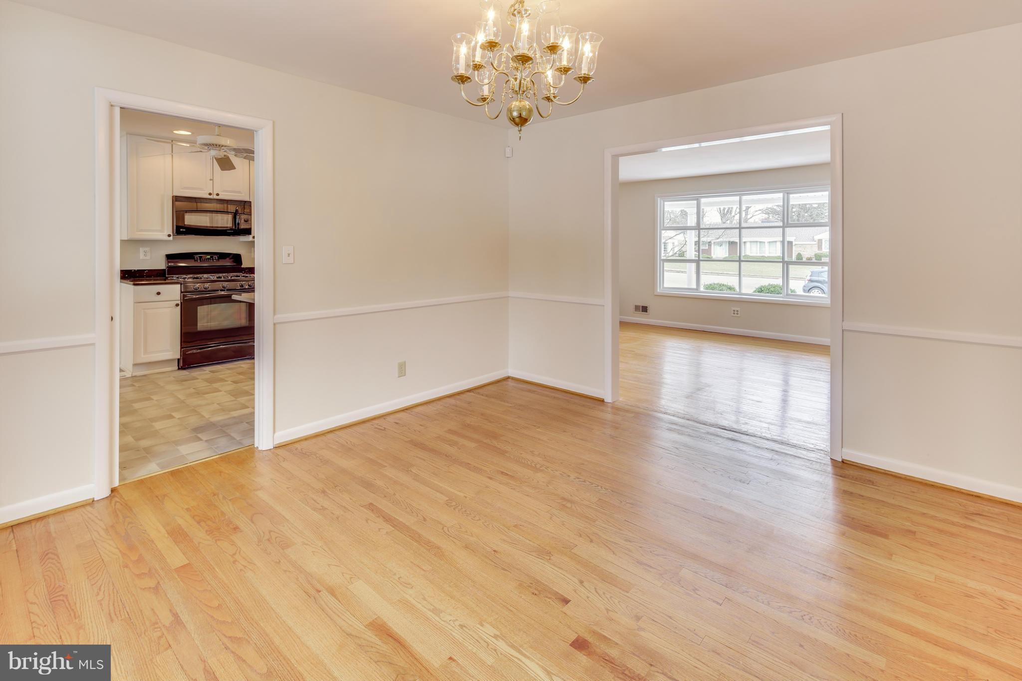 211 East Ridgely Road Lutherville-Timonium, MD 21093 - Photo 7 of 30 Dining Room