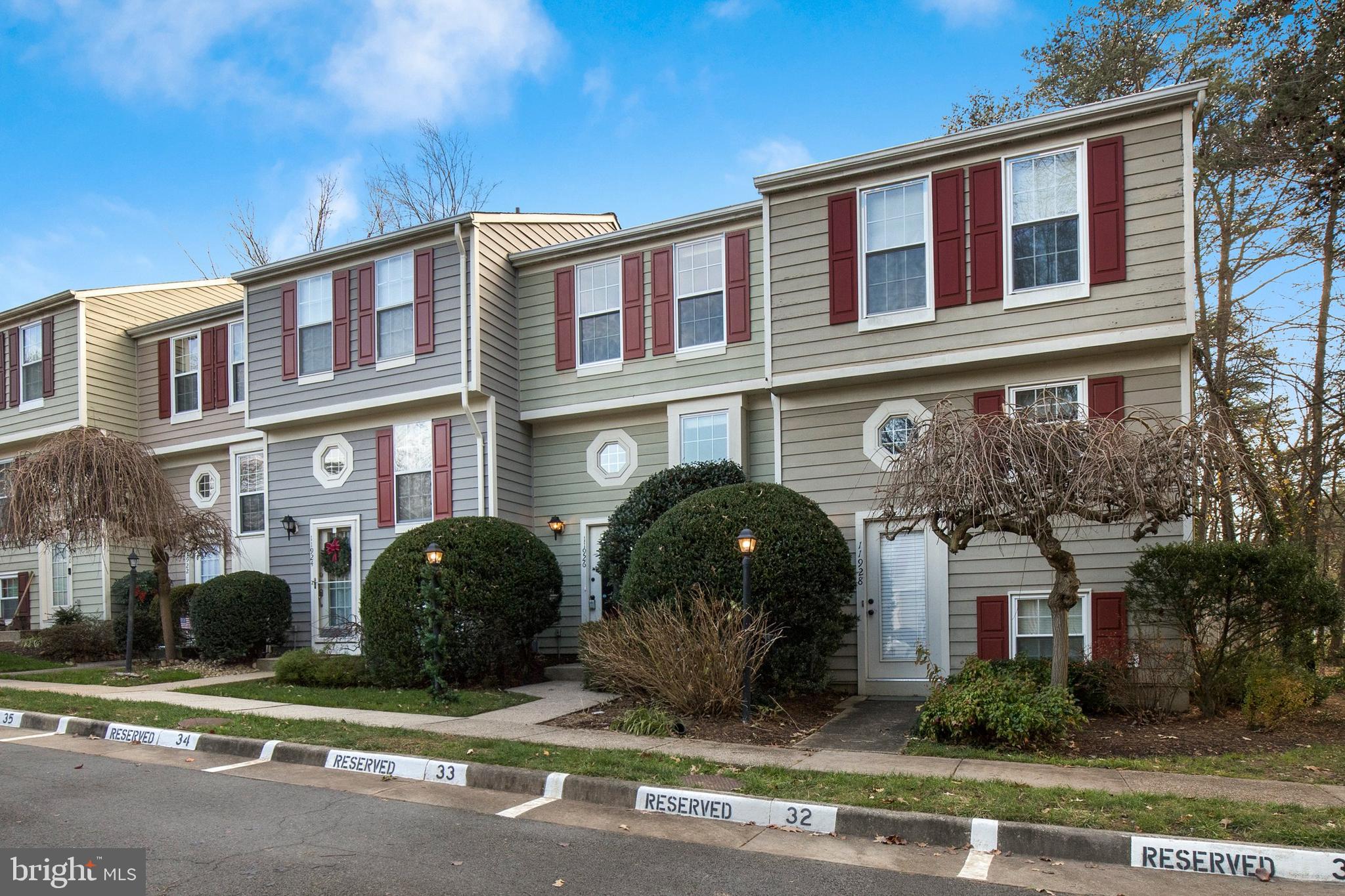 11926 Fieldthorn Court Reston, VA 20194 - Photo 1 of 31