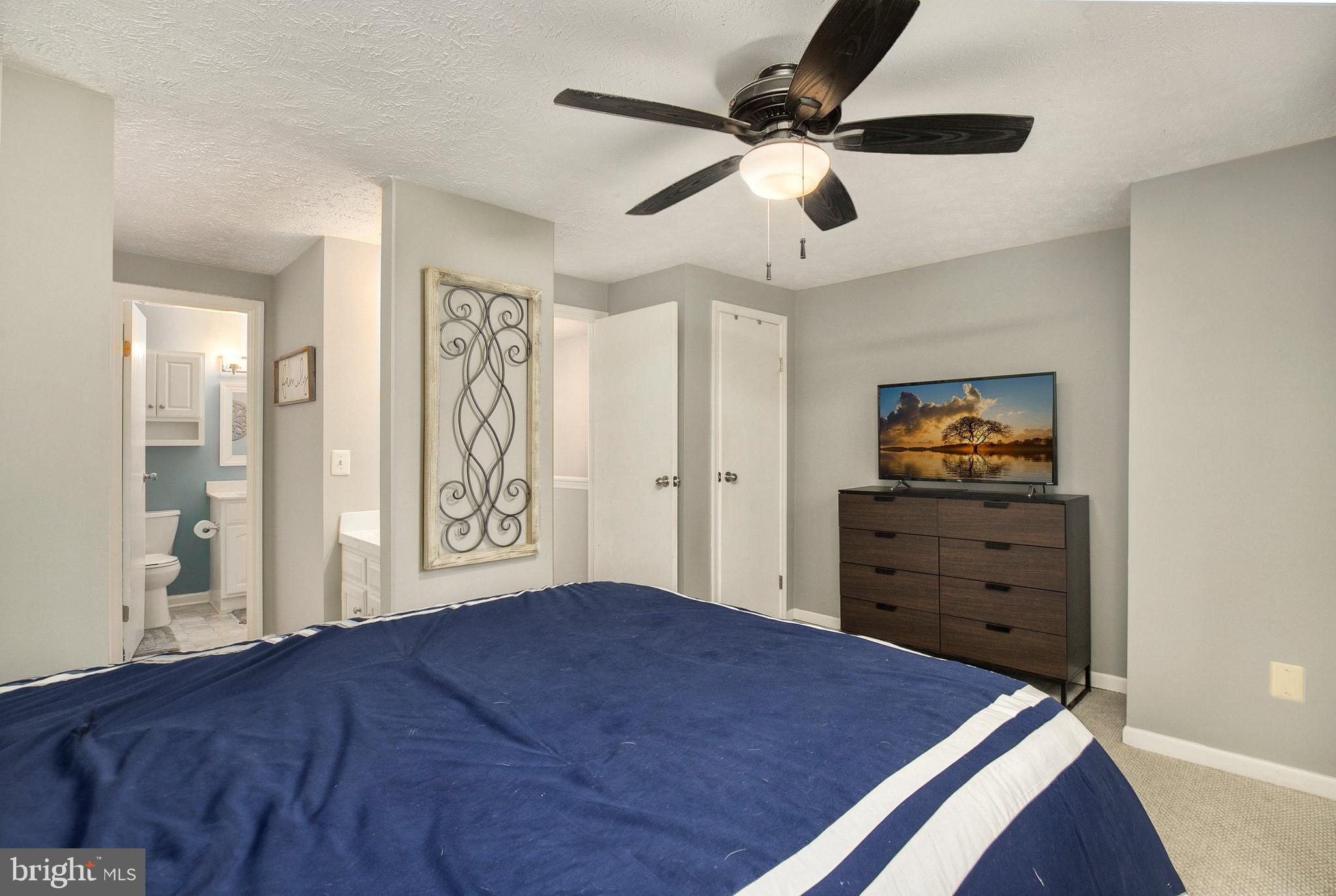 11926 Fieldthorn Court Reston, VA 20194 - Photo 13 of 31