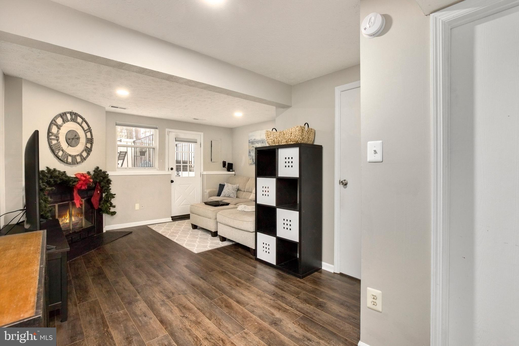 11926 Fieldthorn Court Reston, VA 20194 - Photo 17 of 31