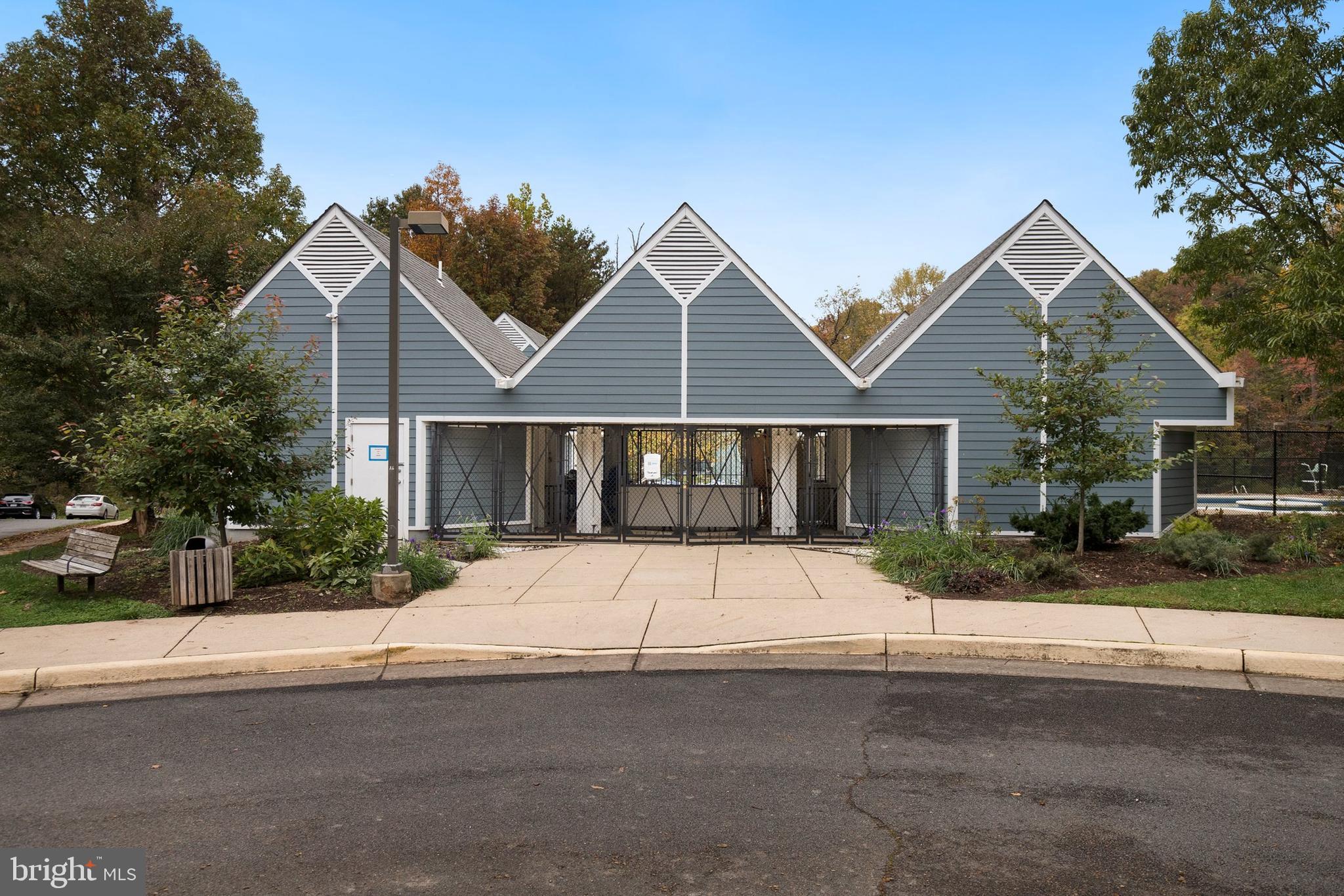 11926 Fieldthorn Court Reston, VA 20194 - Photo 25 of 31
