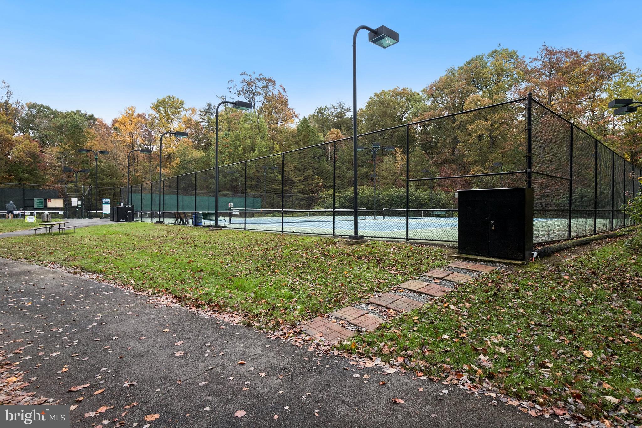 11926 Fieldthorn Court Reston, VA 20194 - Photo 26 of 31
