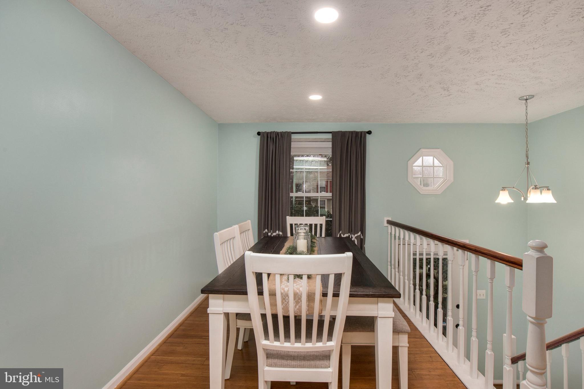 11926 Fieldthorn Court Reston, VA 20194 - Photo 6 of 31