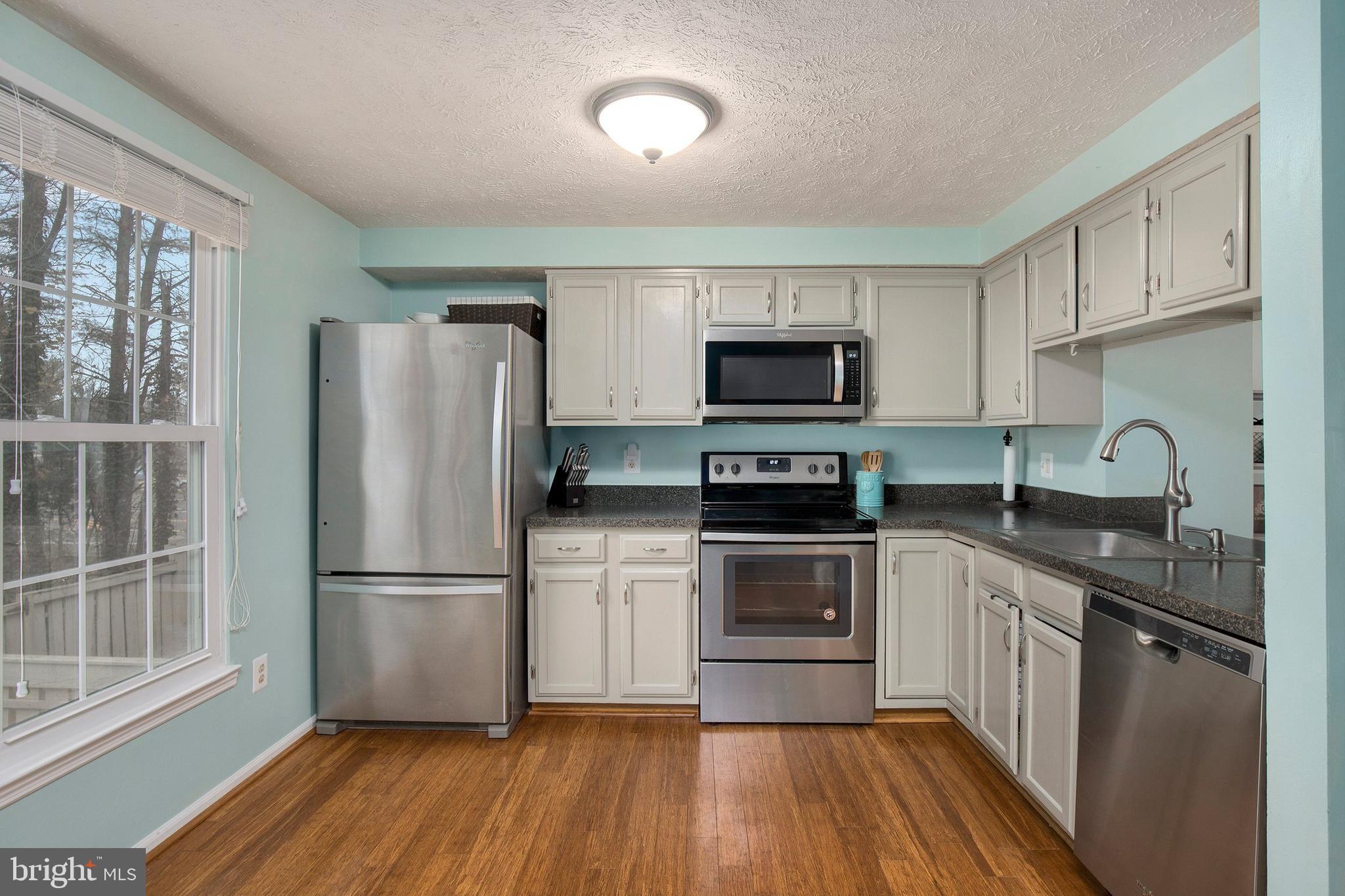 11926 Fieldthorn Court Reston, VA 20194 - Photo 9 of 31