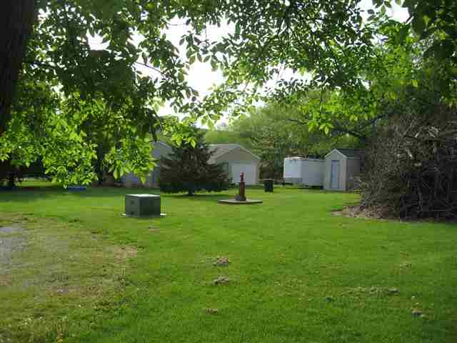 1525 Vine Avenue Riverside, IA 52327 - Photo 12 of 13 Gallery Image 12