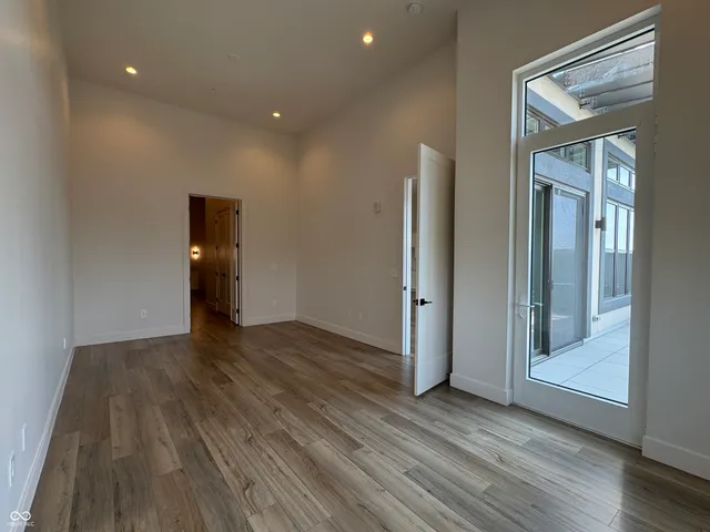 $860,000 | 1155 South Rangeline Road, Unit 503, Carmel, IN 46032