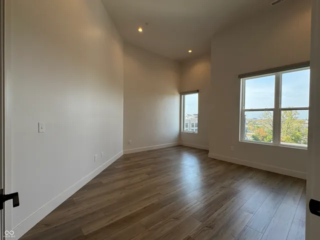 $860,000 | 1155 South Rangeline Road, Unit 503, Carmel, IN 46032